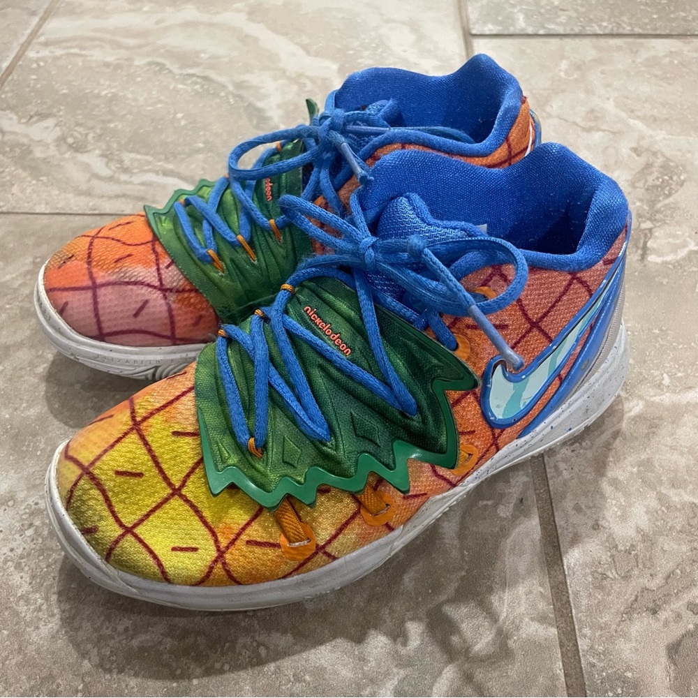Nike Kids Kyrie‎ 5 Spongebob sz 13C